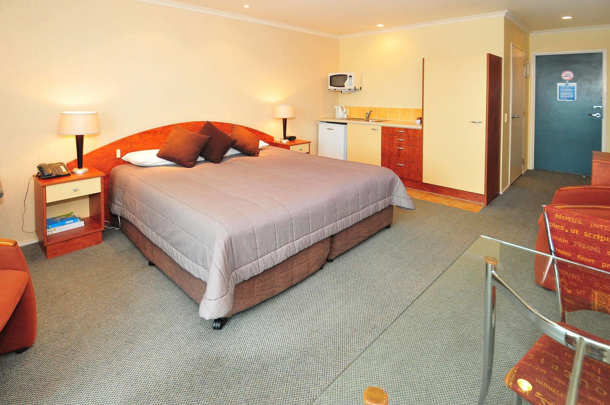 Aristotles North Shore Auckland Exterior photo