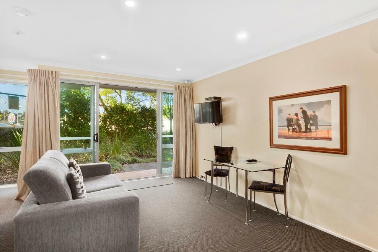 Aristotles North Shore Auckland Exterior photo